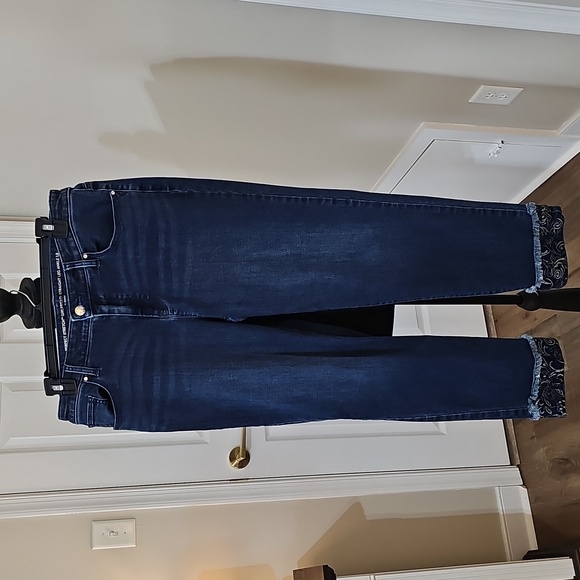 Jeans - Picture 3 of 16